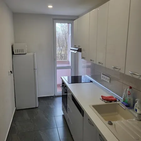 Meteorit 1 アパート